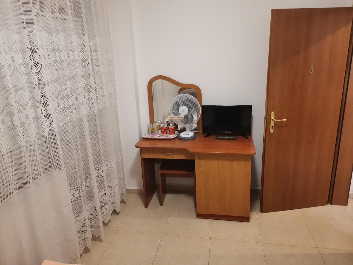 Къща За Гости Кадиеви Primorsko Exterior photo