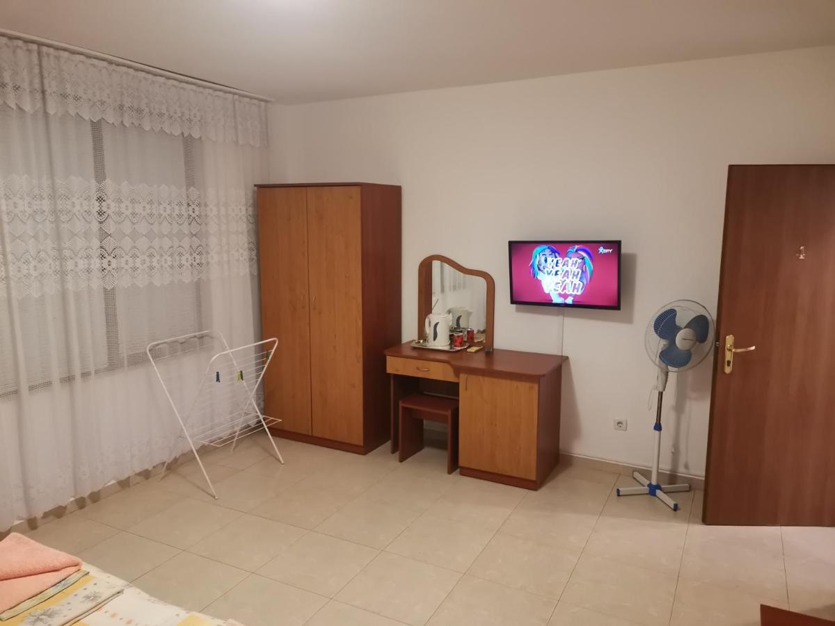 Къща За Гости Кадиеви Primorsko Exterior photo